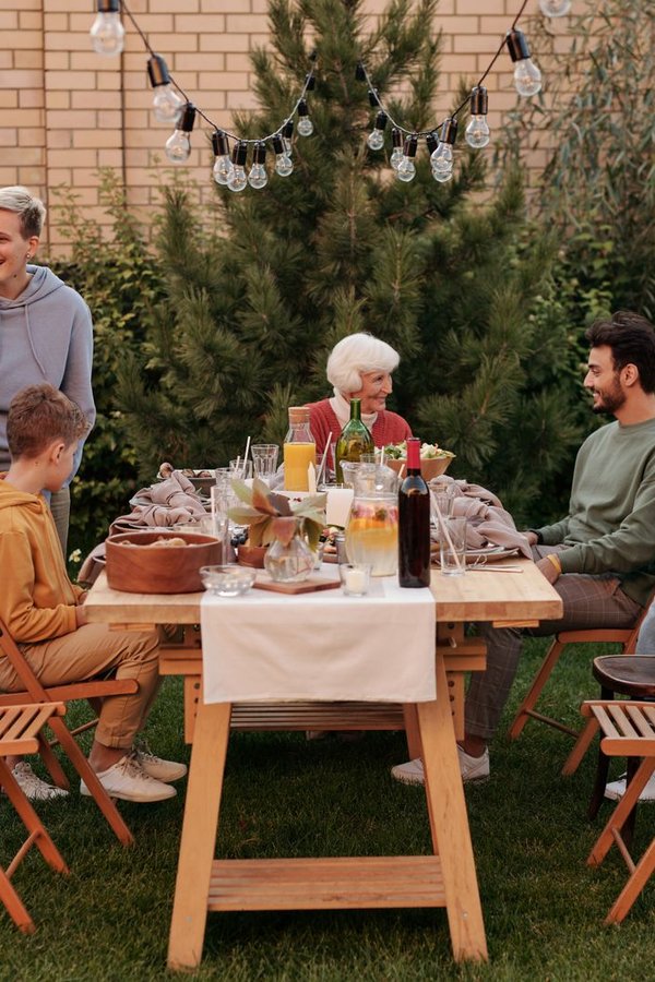 Funny in Farsi: A Memoir of Growing Up Iranian in America